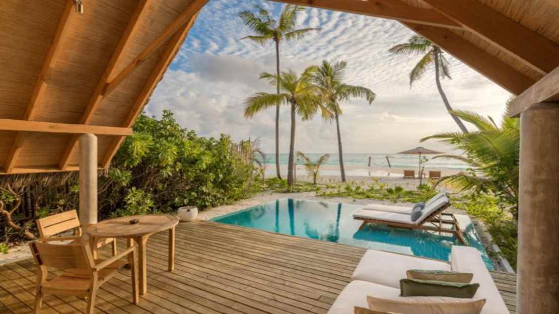 Pool Beach Villa Sunrise